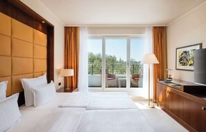 Penthouse (Suite) | Literie de qualité supérieure, couette en duvet d'oie, minibar