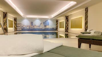 Piscine couverte