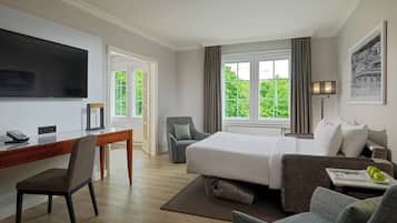 Literie hypoallergénique, coffres-forts dans les chambres, bureau