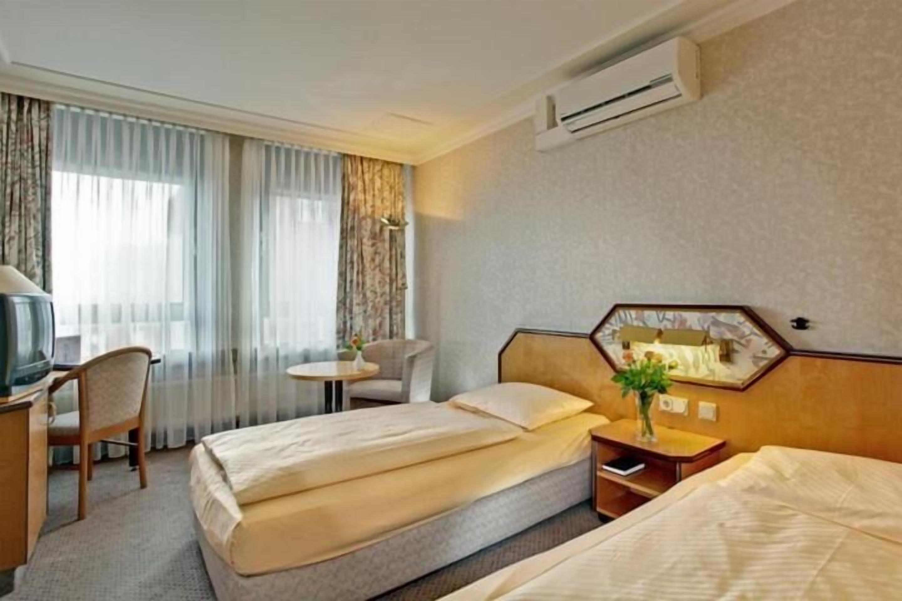 minibar, in-room safe, desk, soundproofing