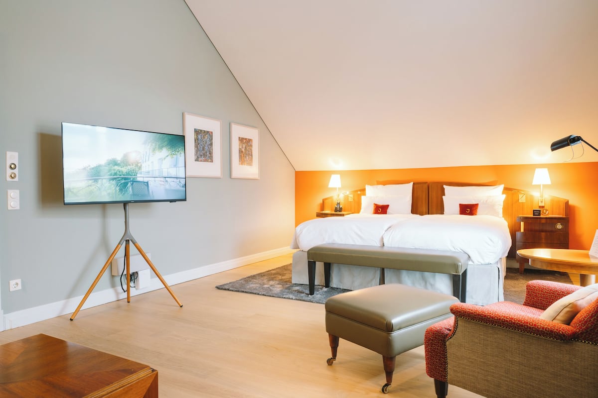1 dormitorio y ropa de cama de alta calidad
