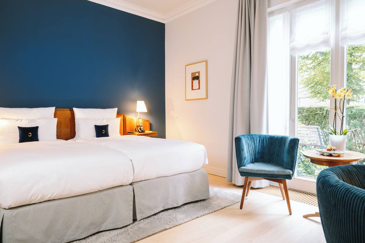 1 bedroom, premium bedding, pillow-top beds, minibar