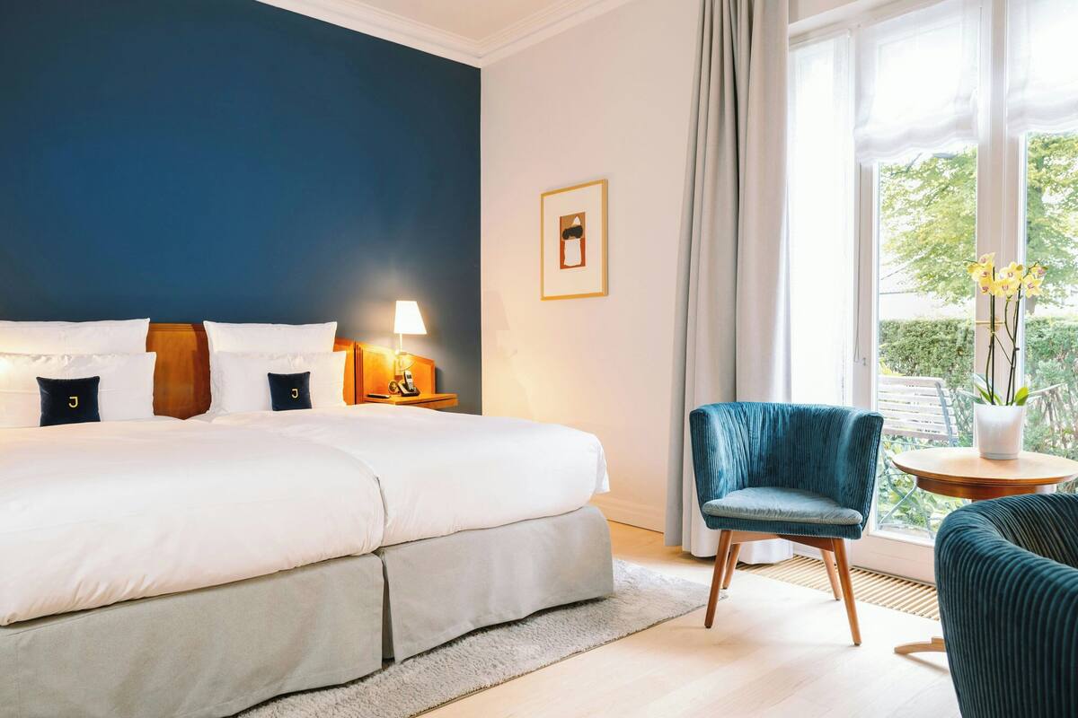 1 bedroom, premium bedding, pillowtop beds, minibar