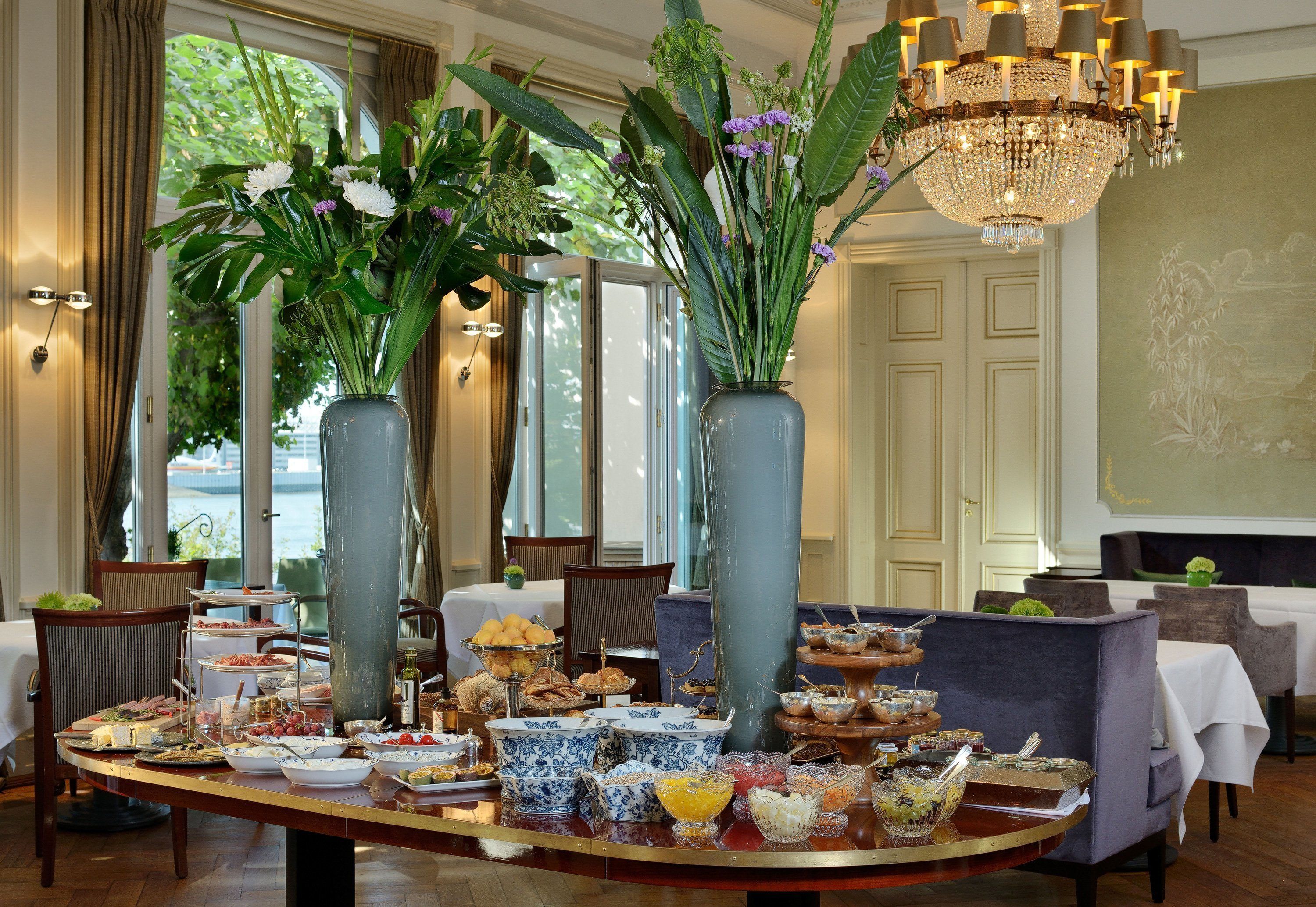 2 restaurants, lunch, dinner, brunch served; french cuisine