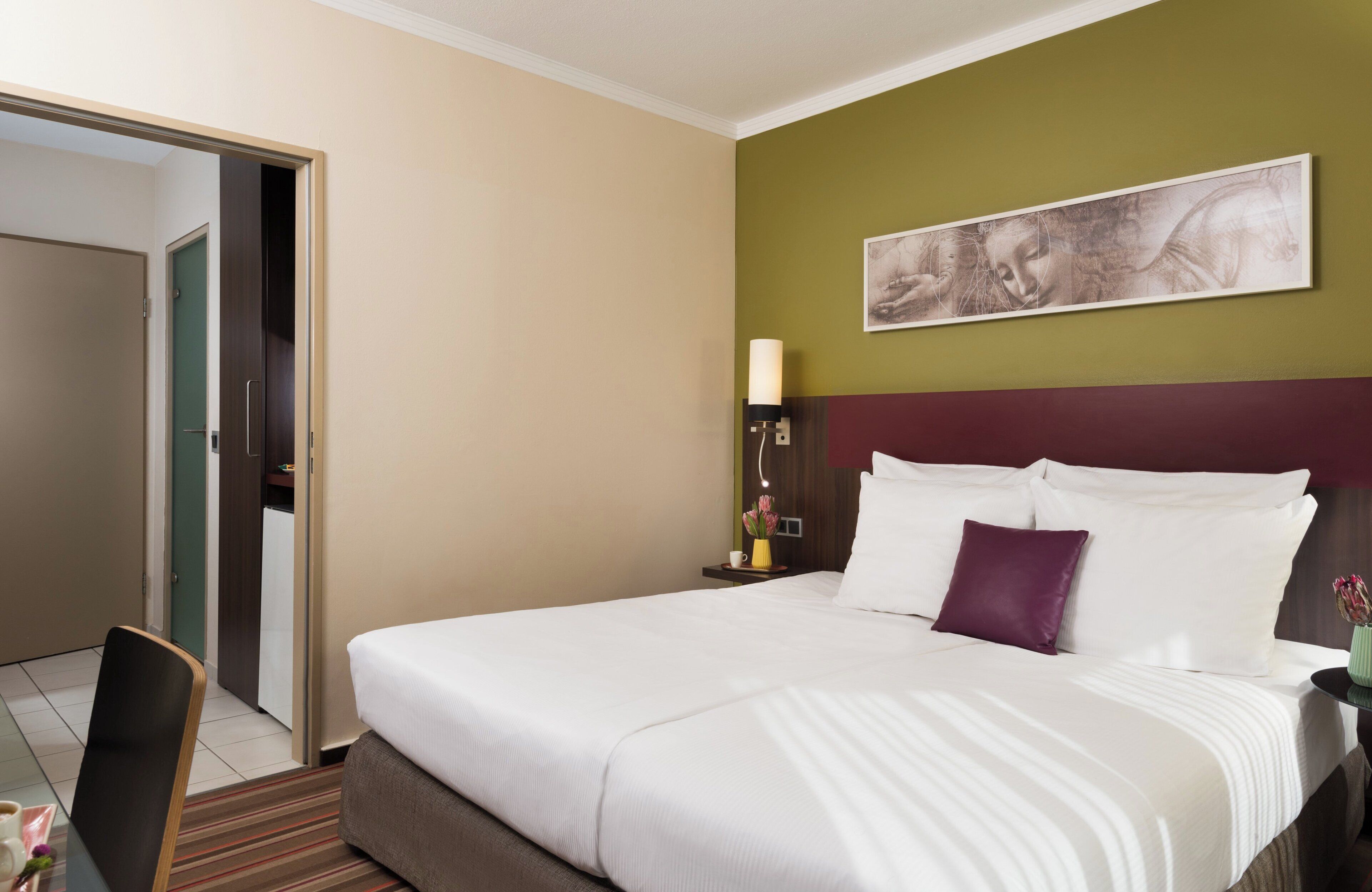 Superior Room | In-room safe, desk, free WiFi, bed sheets