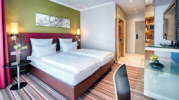 Superior Room | In-room safe, desk, free WiFi, bed sheets