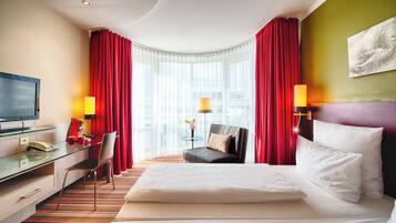 Superior Room | In-room safe, desk, free WiFi, bed sheets