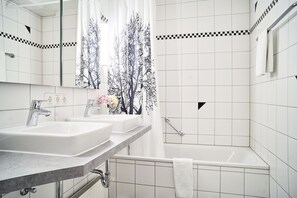 Chambre Familiale | Salle de bain