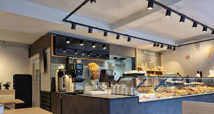 Carat Hotel & Apartments