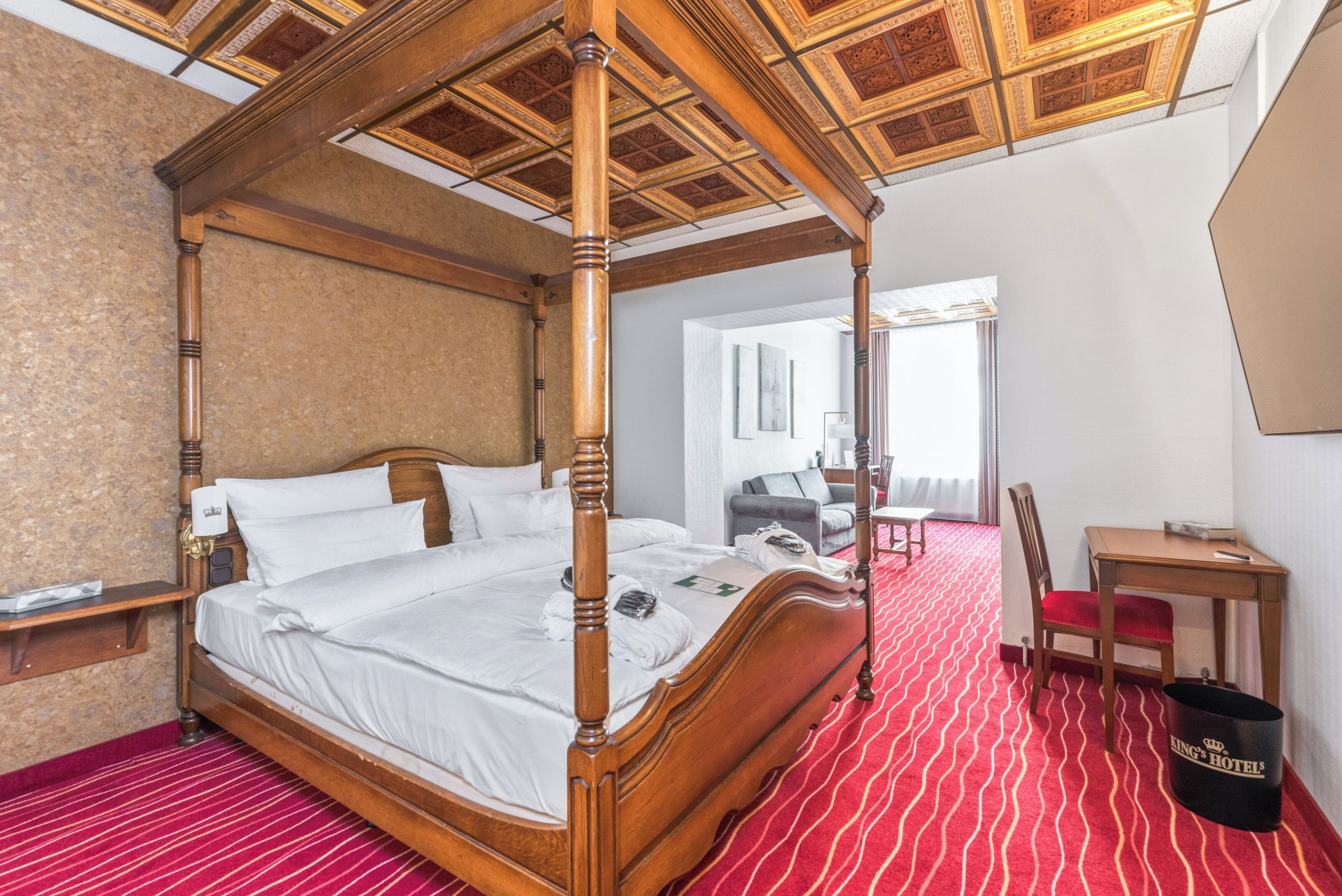 Photo - KING's Hotel First