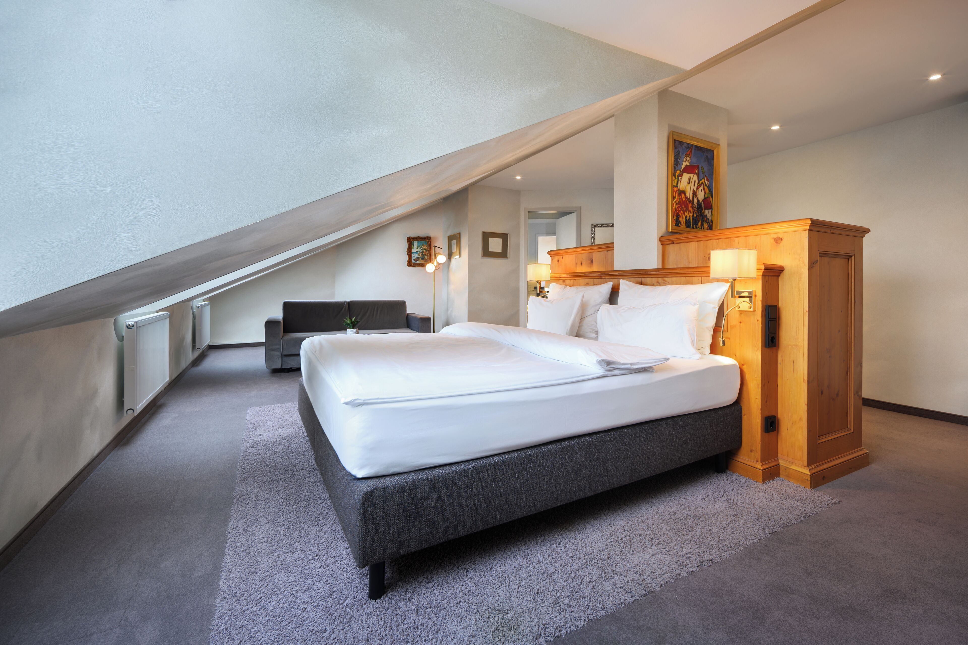 Photo - KING's Hotel First