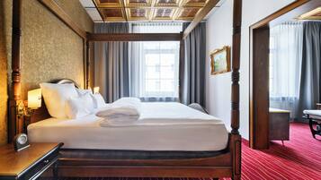 Family Room | Premium bedding, in-room safe, blackout curtains, soundproofing