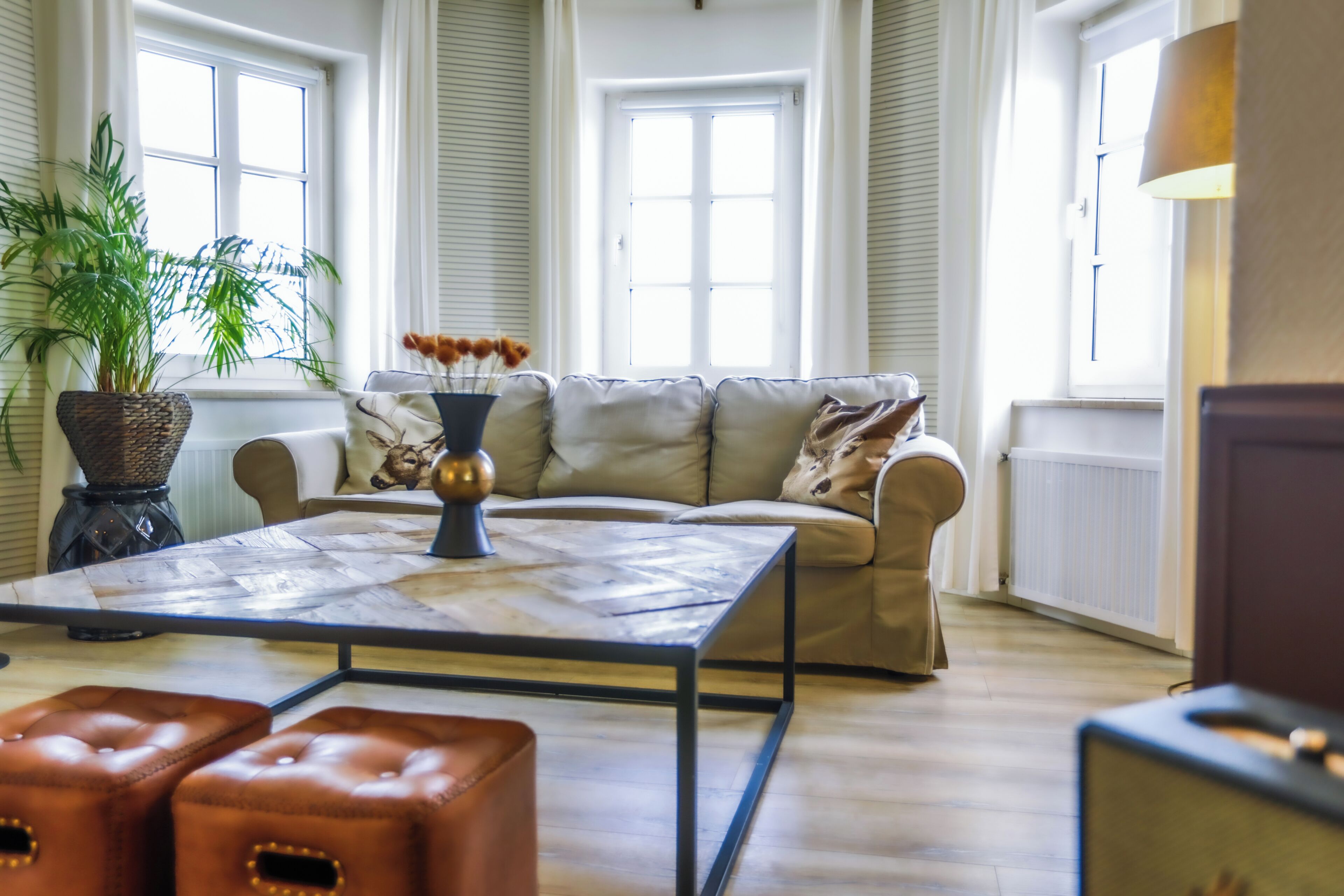 deluxe double room (showroom) | 1 bedroom, hypo-allergenic bedding, in-room safe, individually decorated