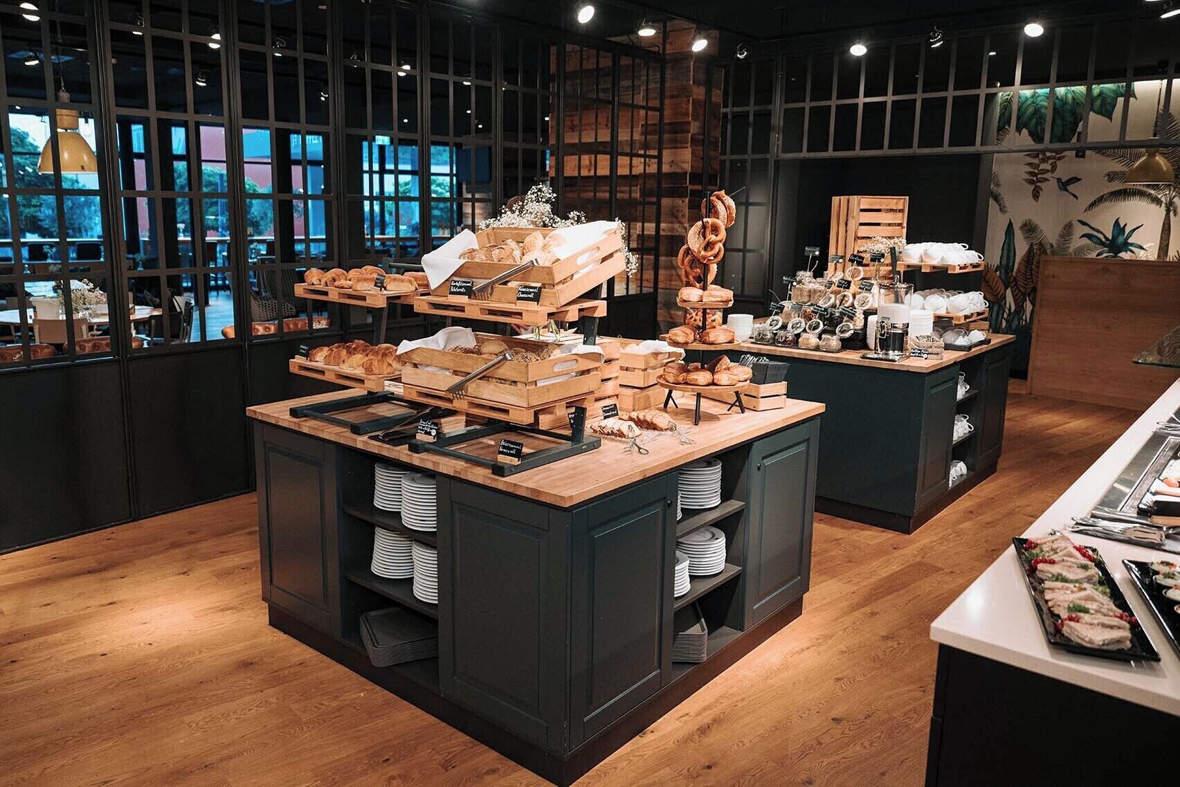 daily buffet breakfast (eur 16.9 per person)