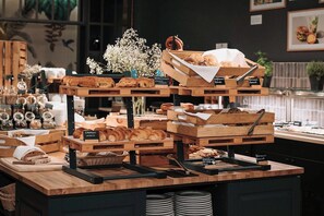 Morgenmadsbuffet hver dag (16.9 EUR pr. person)