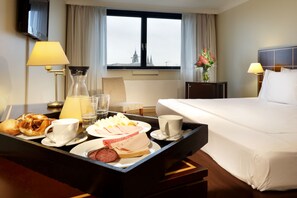 Ropa de cama hipoalergénica y minibar 