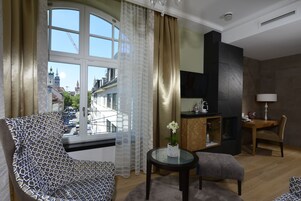 Suite | Wohnbereich | Flachbildfernseher