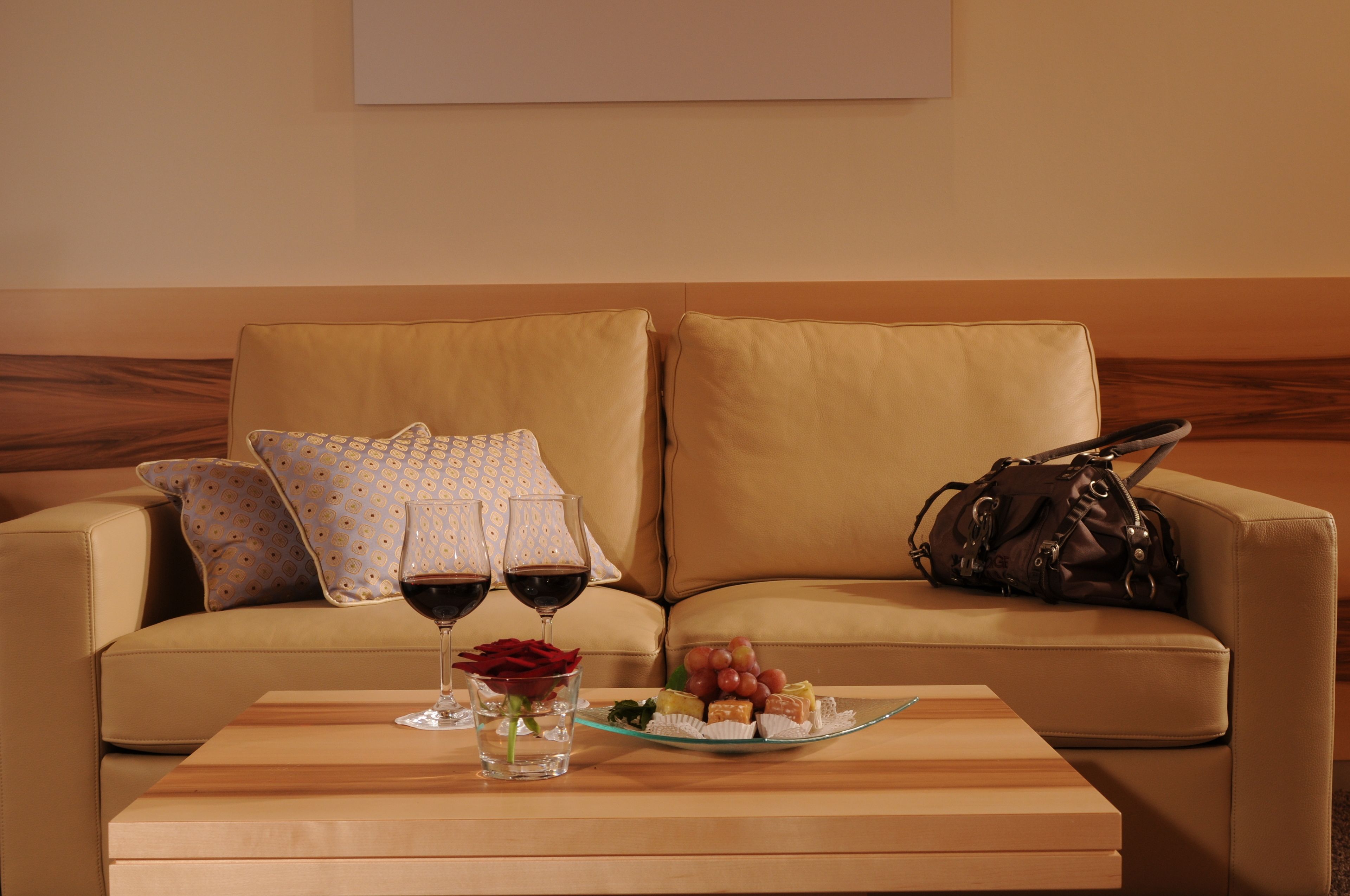 deluxe double room | 1 bedroom, free minibar, in-room safe, desk