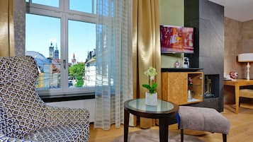 Suite | City view
