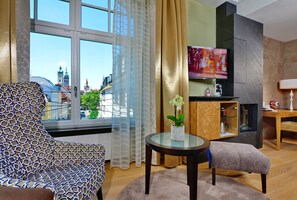 Suite | City view