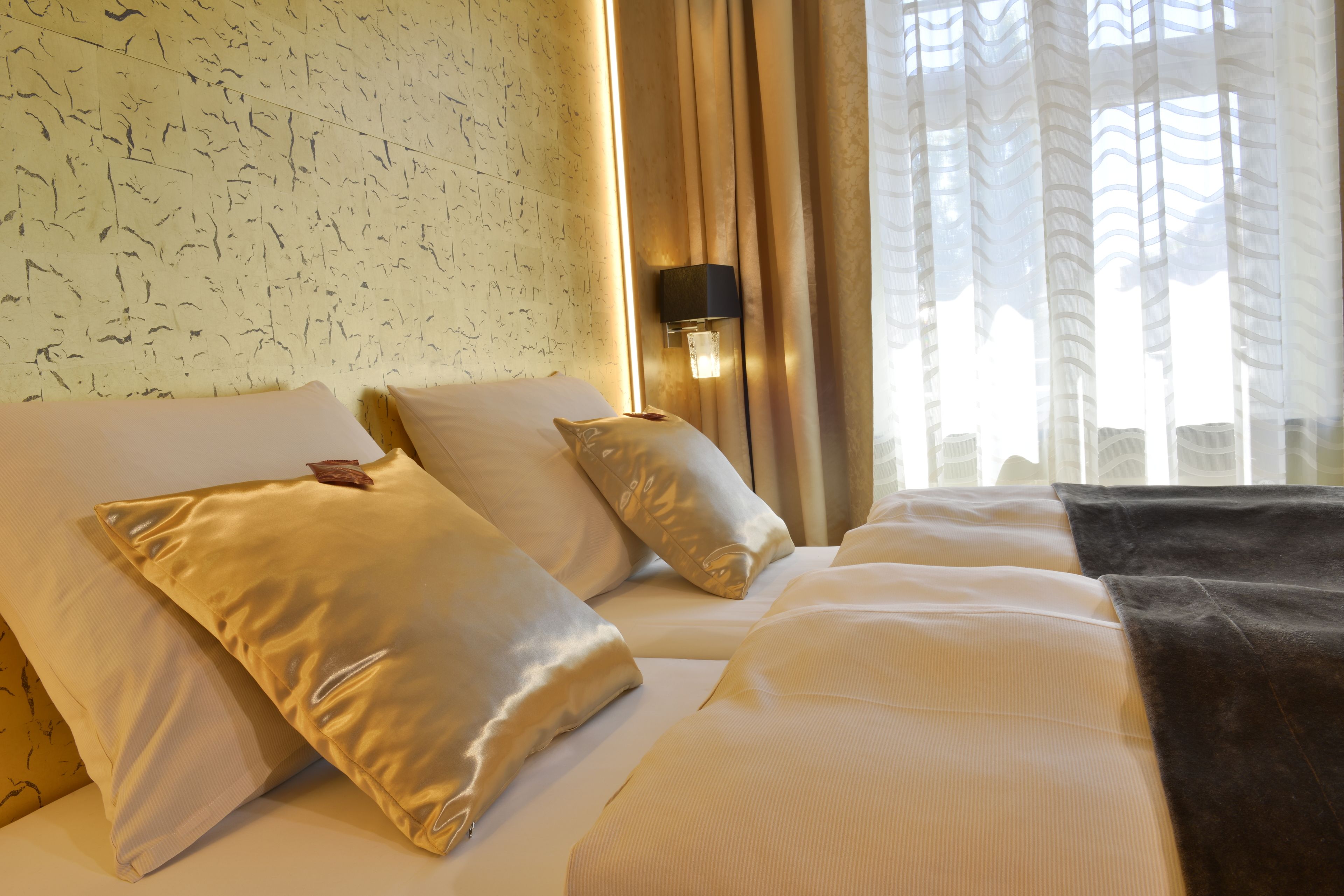 suite | 1 bedroom, free minibar, in-room safe, desk