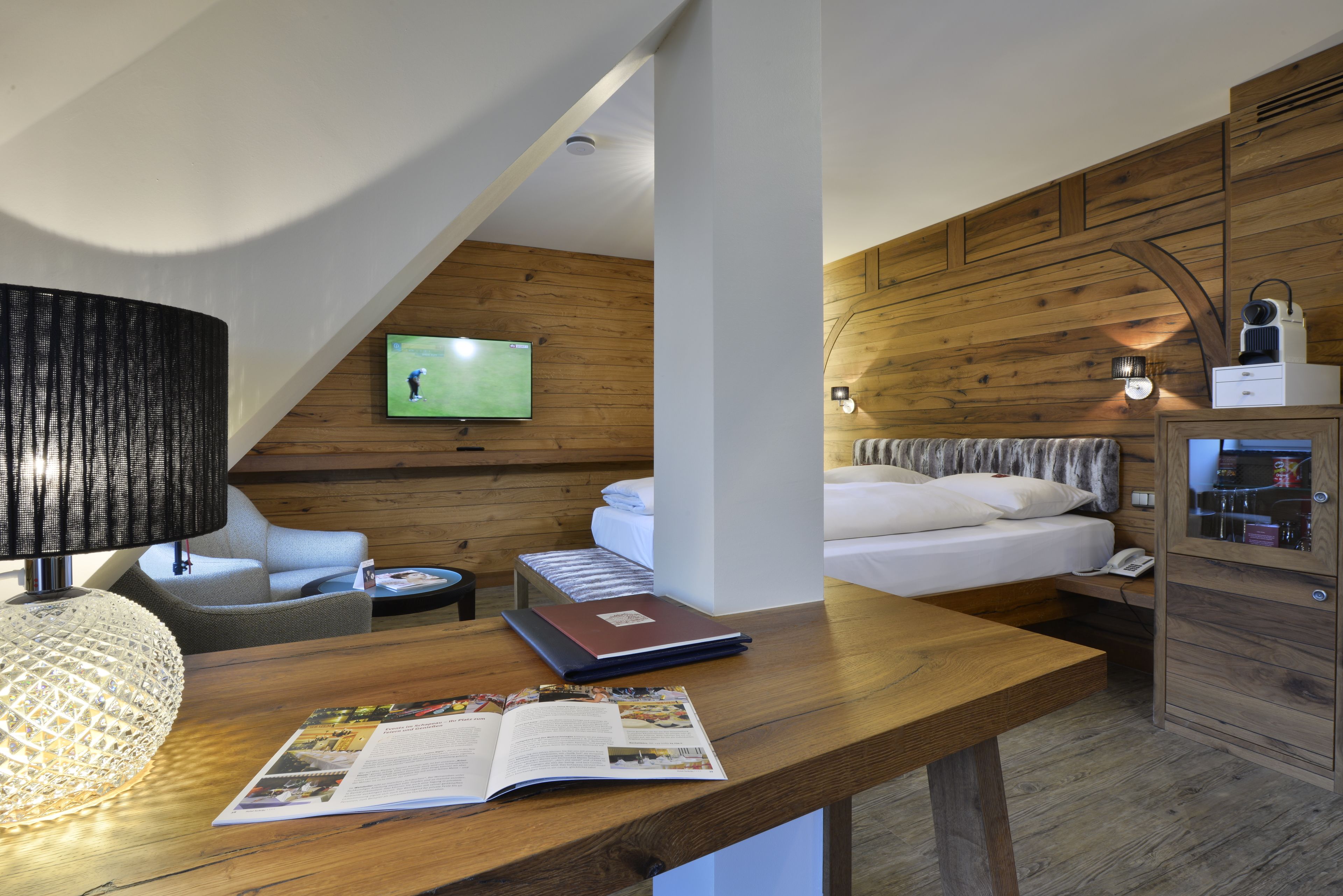 superior double room | 1 bedroom, free minibar, in-room safe, desk