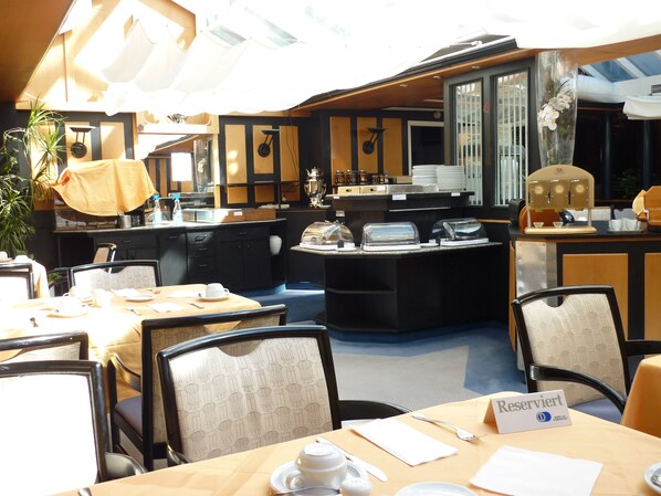 Daily buffet breakfast (EUR 10 per person)