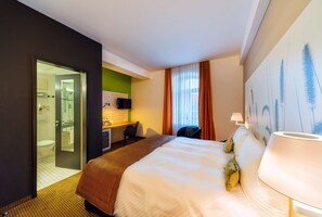Chambre Simple Affaires | Coffres-forts dans les chambres, bureau