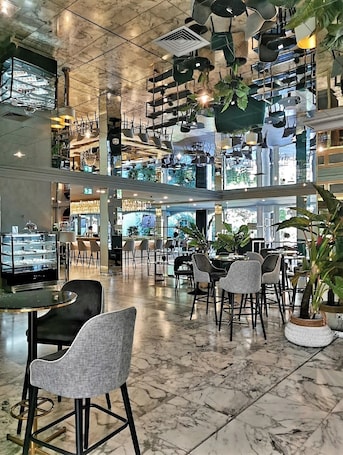 Lobby. Eventhotel Pyramide