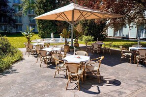 Bar (en la propiedad)