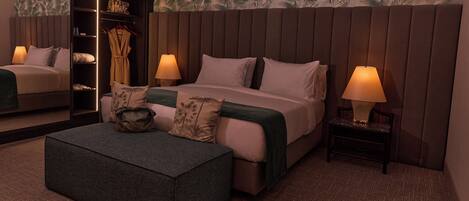 Junior Comfort Suite | In-room safe, desk, iron/ironing board, free WiFi