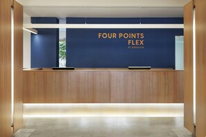 Reception - Four Points Flex by Sheraton Vienna Mariahilf (Vienna)