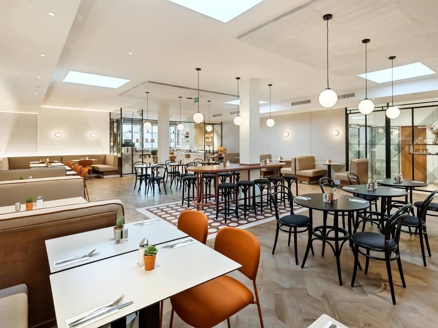 Café da manhã com buffet todos os dias (EUR 20 por pessoa)