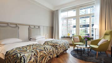 Quarto premium | Roupas de cama antialérgicas, frigobar, cofres nos quartos