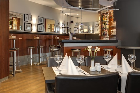 Restaurante. IntercityHotel Berlin Ostbahnhof