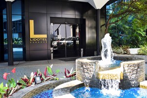 Fachada de la propiedad