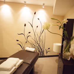 Couples treatment room(s), sauna, hot tub, body treatments, aromatherapy