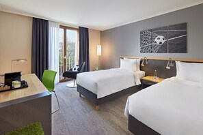 Deluxe Room, 2 Single Beds - THE CURVE Hotel BayArena Leverkusen (Leverkusen)