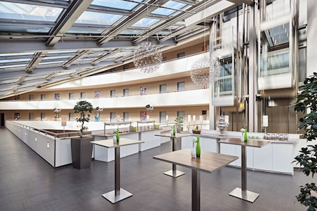 Meeting facility. THE CURVE Hotel BayArena Leverkusen