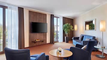 1 bedroom, hypo-allergenic bedding, pillowtop beds, minibar