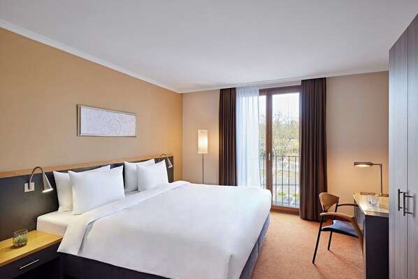 1 bedroom, hypo-allergenic bedding, pillow-top beds, minibar