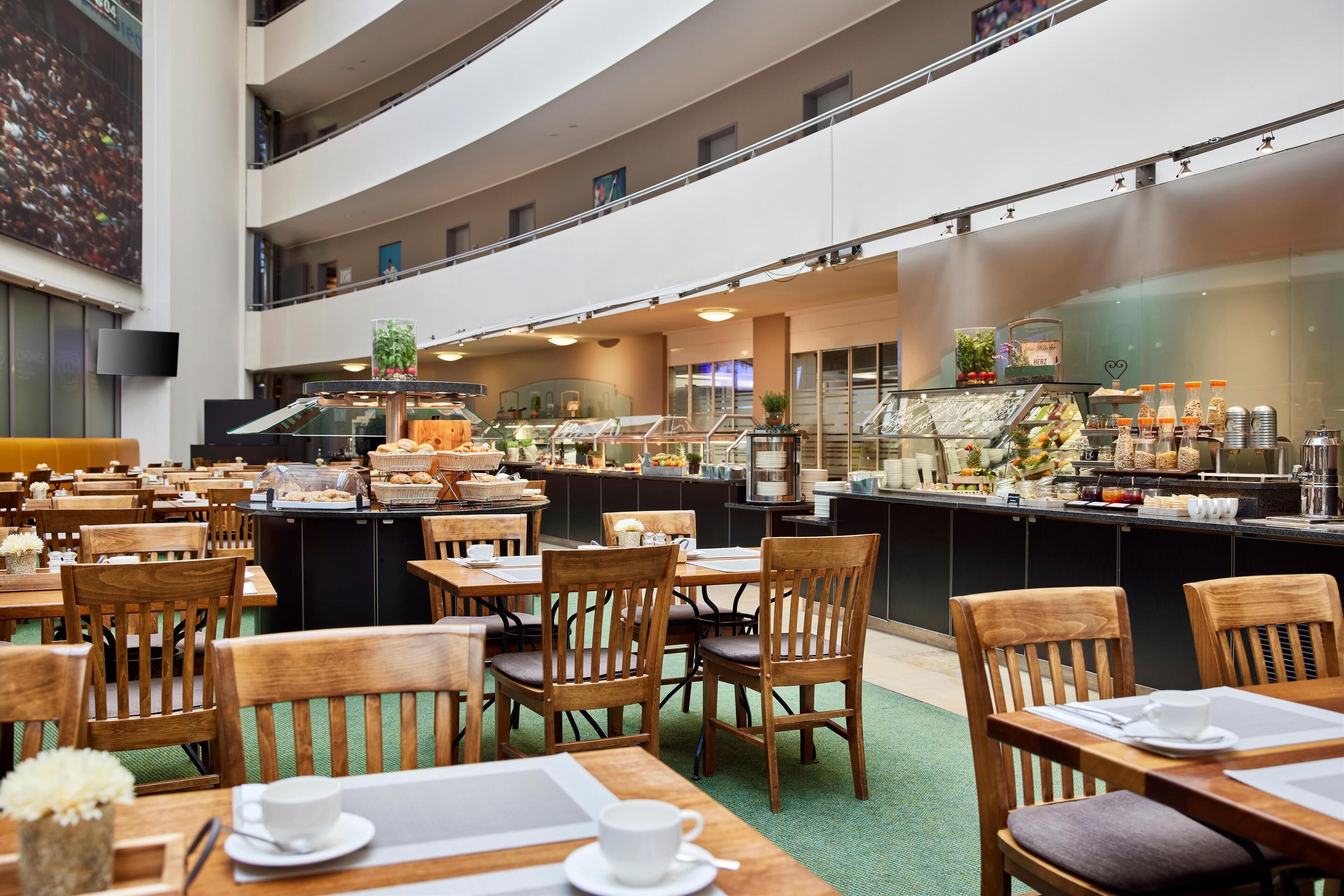 breakfast, lunch, dinner served; international cuisine