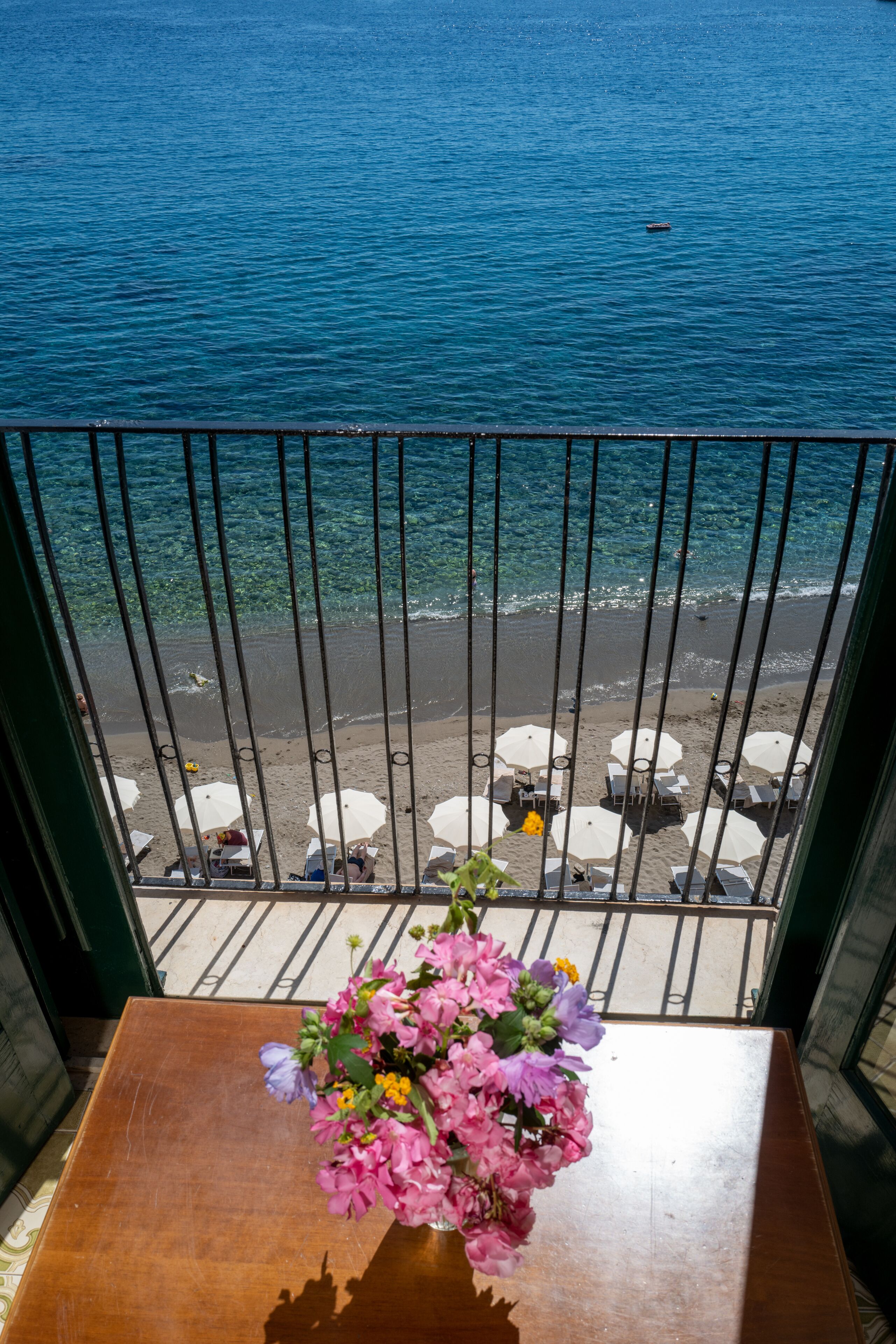 Camera tripla, vista mare | Vista spiaggia/mare
