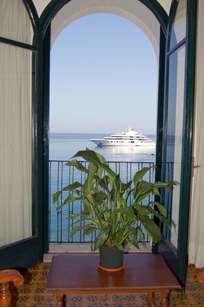1 bedroom, minibar, in-room safe, individually decorated