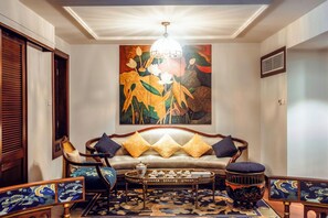 Presidential Suite, 1 Bedroom | Living area | 32-inch TV with satellite channels, DVD player, table tennis