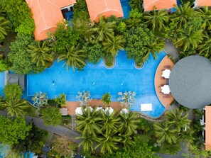 2 outdoor pools, pool umbrellas, sun loungers