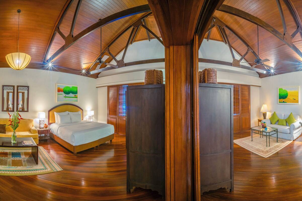 Suite, 1 kamar tidur, pemandangan samudra (Ocean) | Seprai premium, minibar, brankas, dan meja kerja