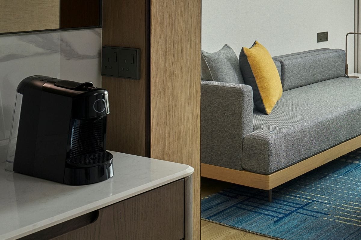 Executive Suite, 1 King Bed, City View | Coffee and/or coffee maker