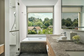 Bathroom - Petaling Jaya Marriott Hotel (Petaling Jaya)