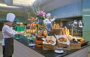 Daily buffet breakfast (MYR 58 per person)